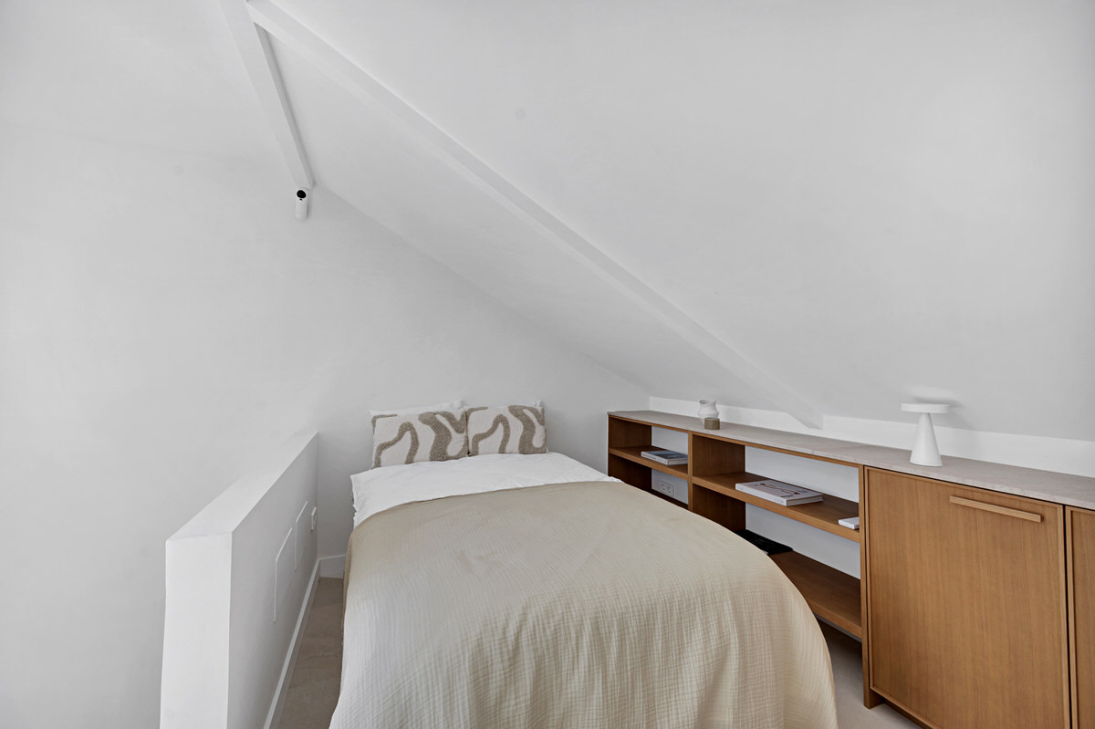 Elegant penthouse with large seaview rooftop terrace in sought-after Cas Catala, near Palma (23)