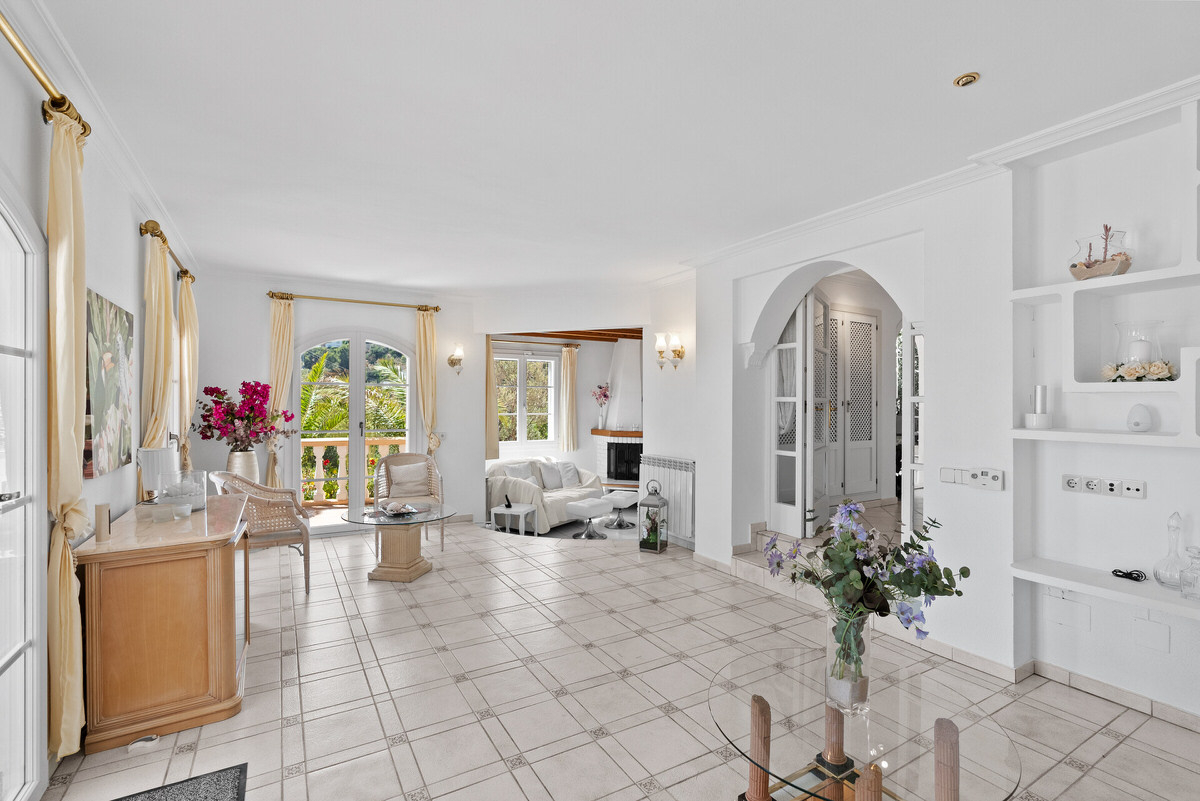 Mediterranean villa with pool and stunning sea and harbor views in Puerto Andratx (18)