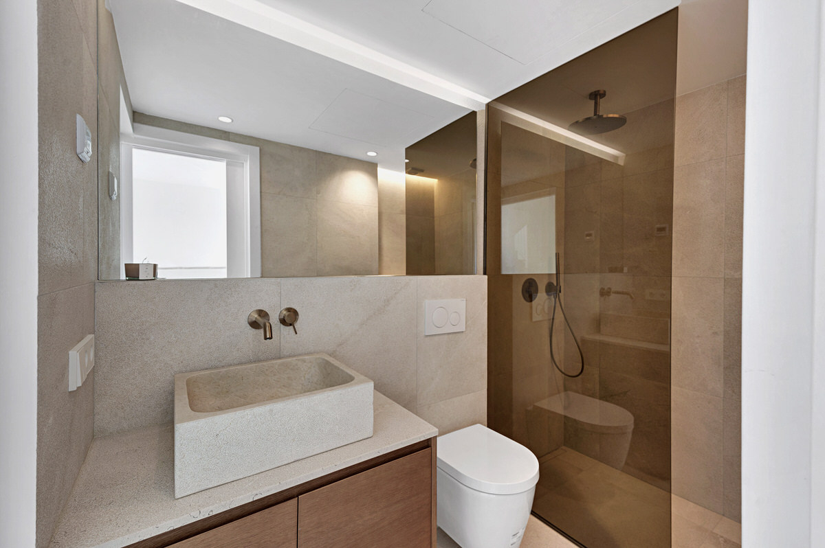 Elegant penthouse with large seaview rooftop terrace in sought-after Cas Catala, near Palma (15)