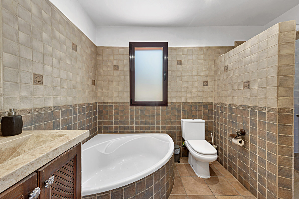 Mediterranean villa in bungalow style with pool, close to the beach in quiet location of Cala Vinyes (29)