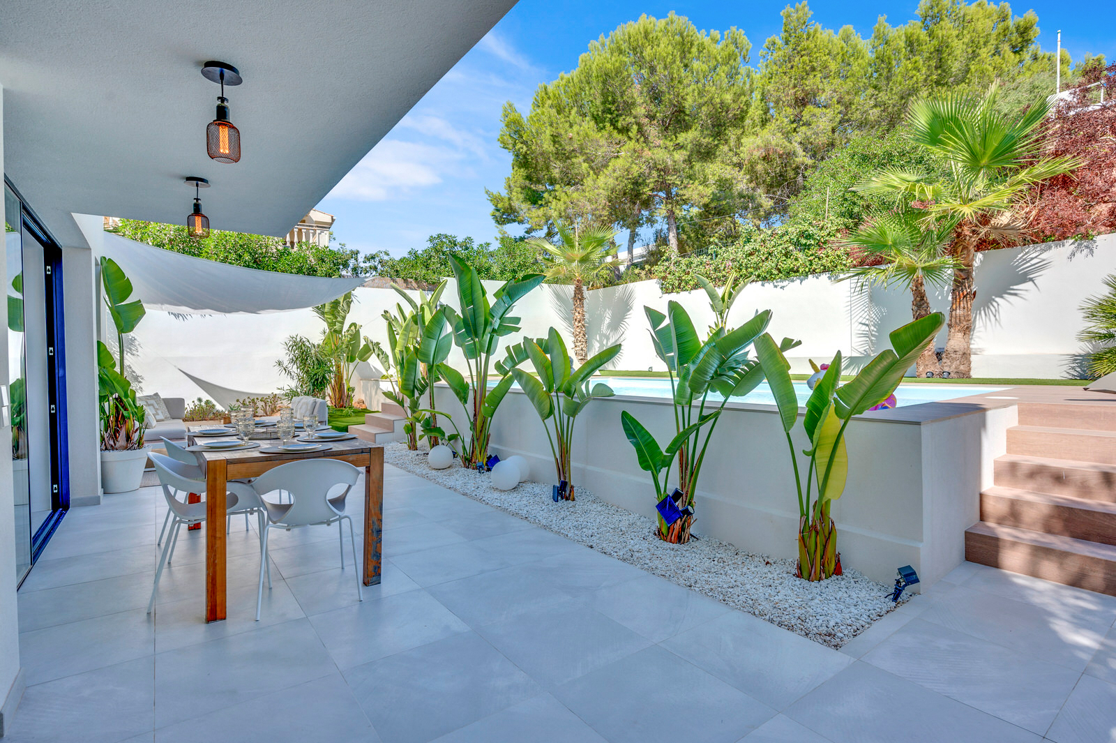 Chic new-build villa with saltwater pool and beautiful garden in walking distance of Palmanova beach (11)