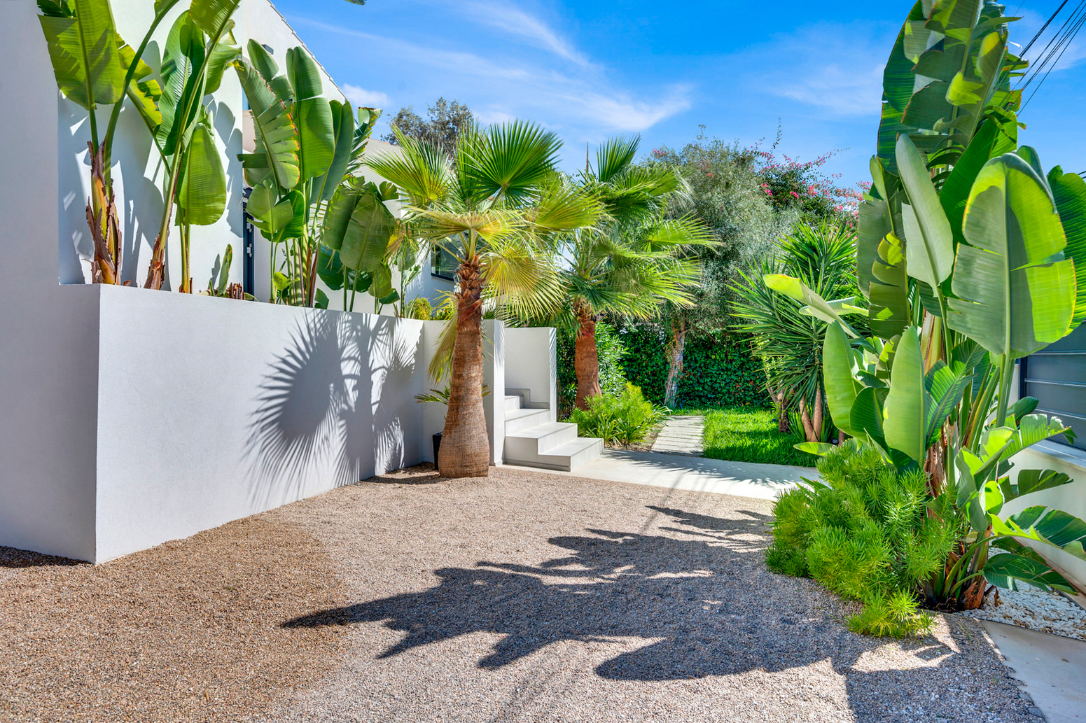 Chic new-build villa with saltwater pool and beautiful garden in walking distance of Palmanova beach (1)