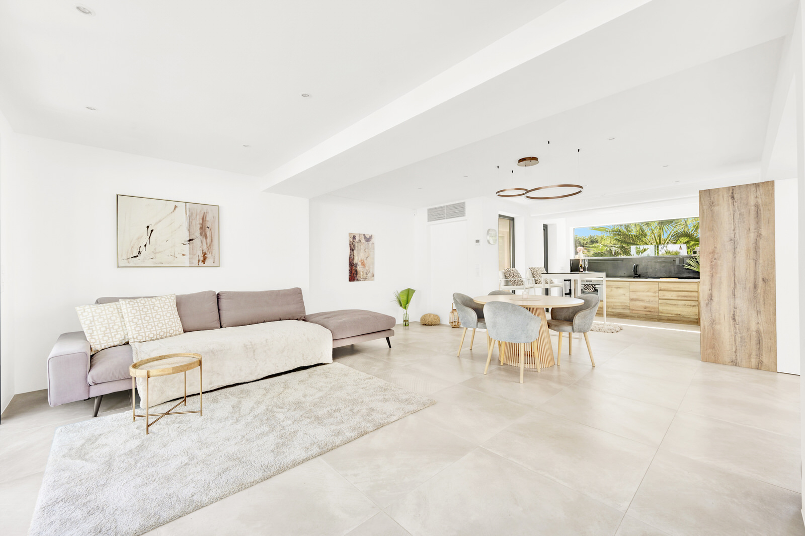 Chic new-build villa with saltwater pool and beautiful garden in walking distance of Palmanova beach (17)