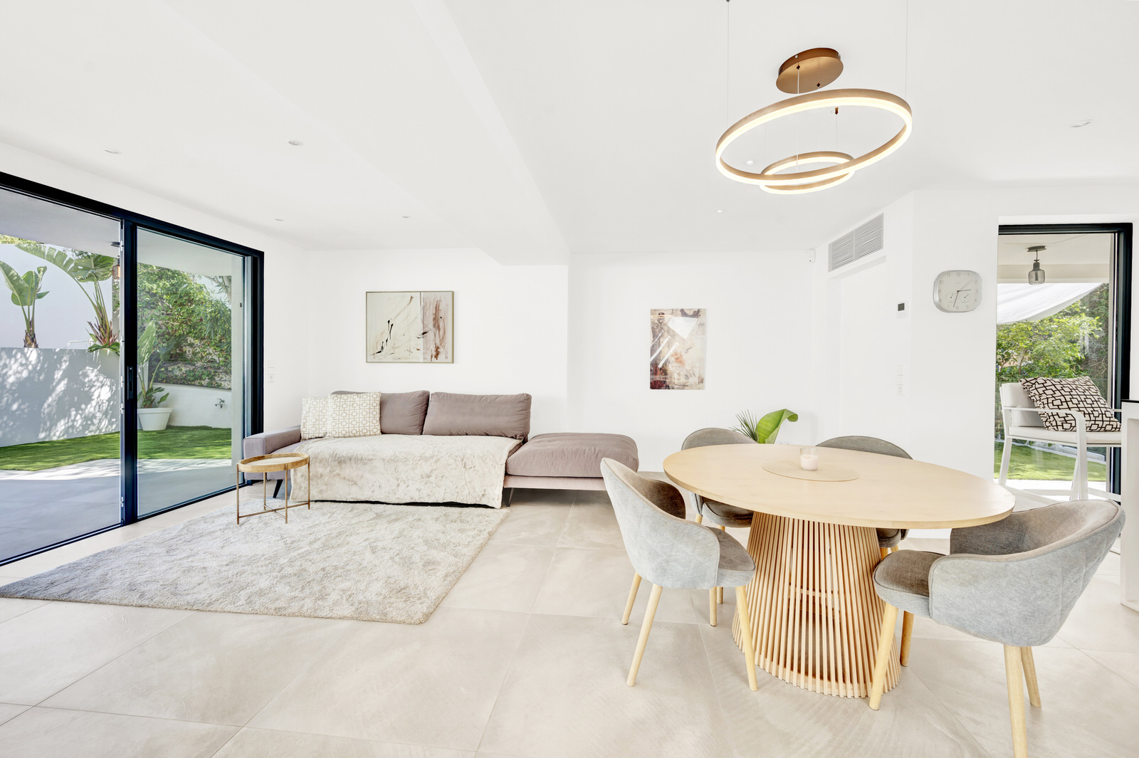 Chic new-build villa with saltwater pool and beautiful garden in walking distance of Palmanova beach (5)