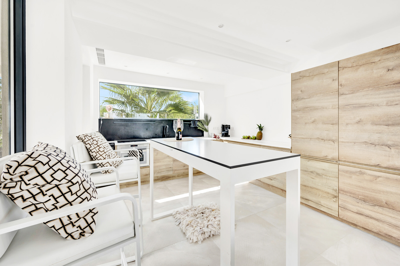 Chic new-build villa with saltwater pool and beautiful garden in walking distance of Palmanova beach (19)