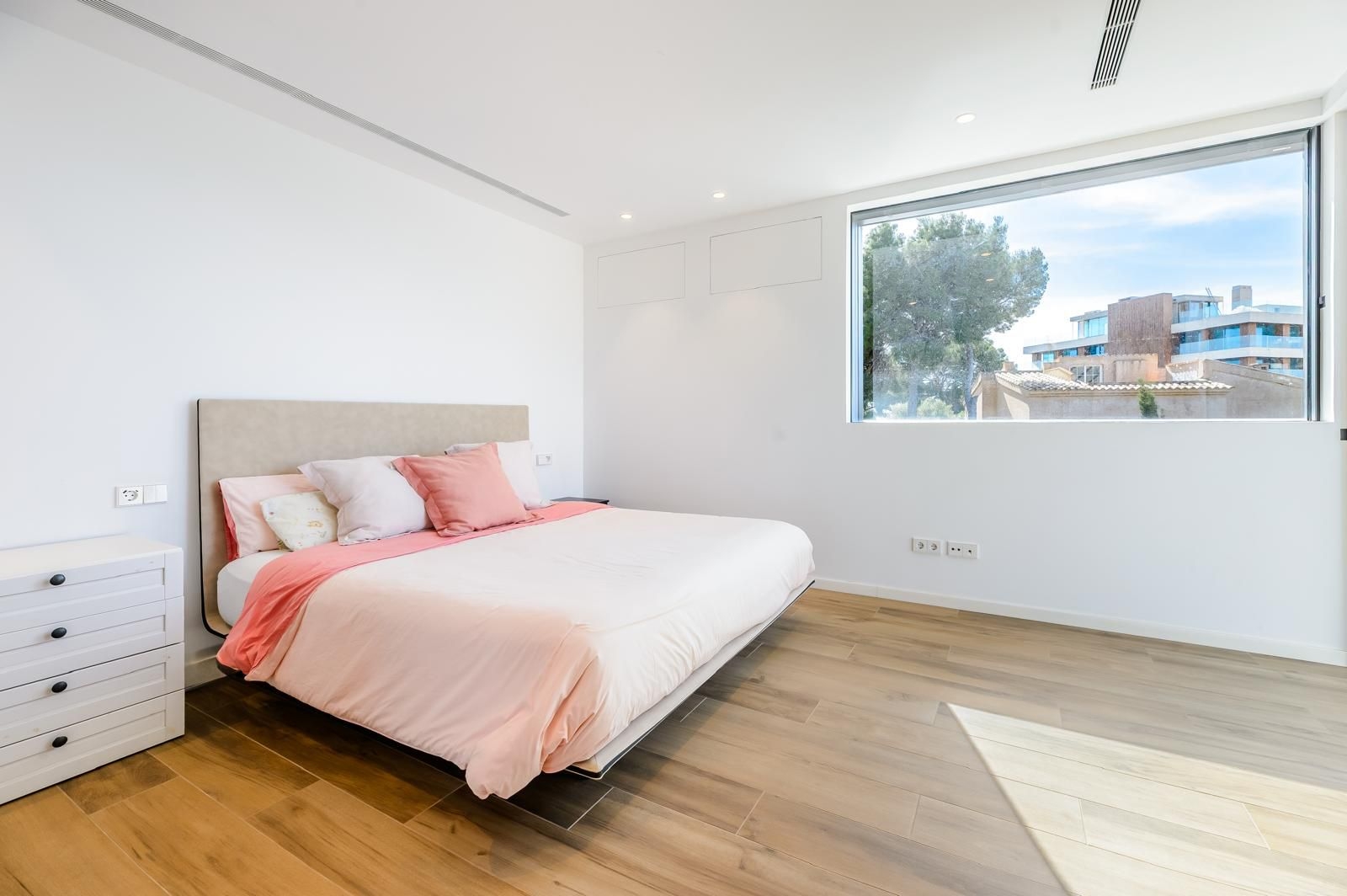 State-of-the-art luxury villa in a prime location within walking distance of Puerto Portals Harbor, ref. 7518 (39)