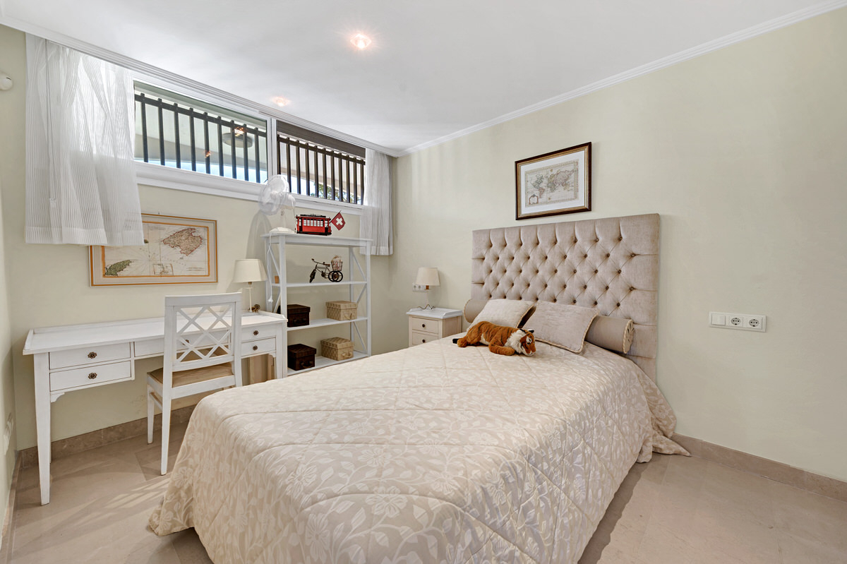 Stylish luxury apartment with fantastic sea views in Puerto Portals (1)