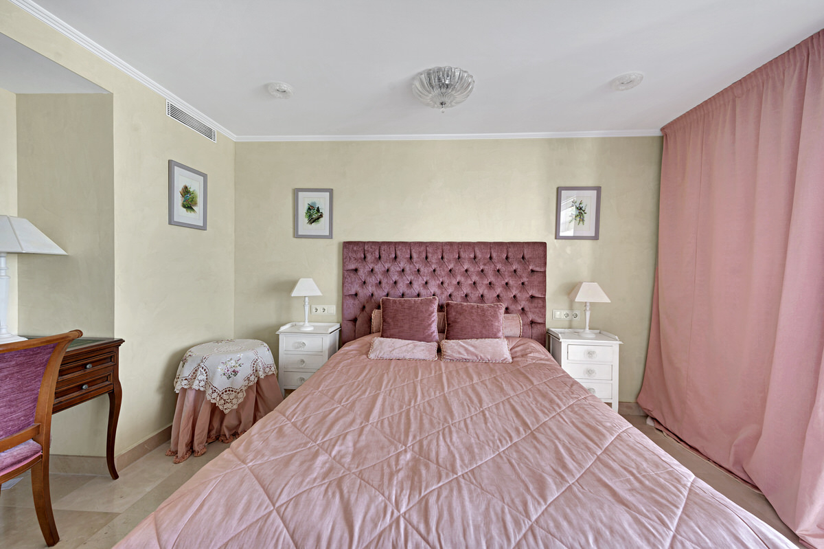 Stylish luxury apartment with fantastic sea views in Puerto Portals (27)