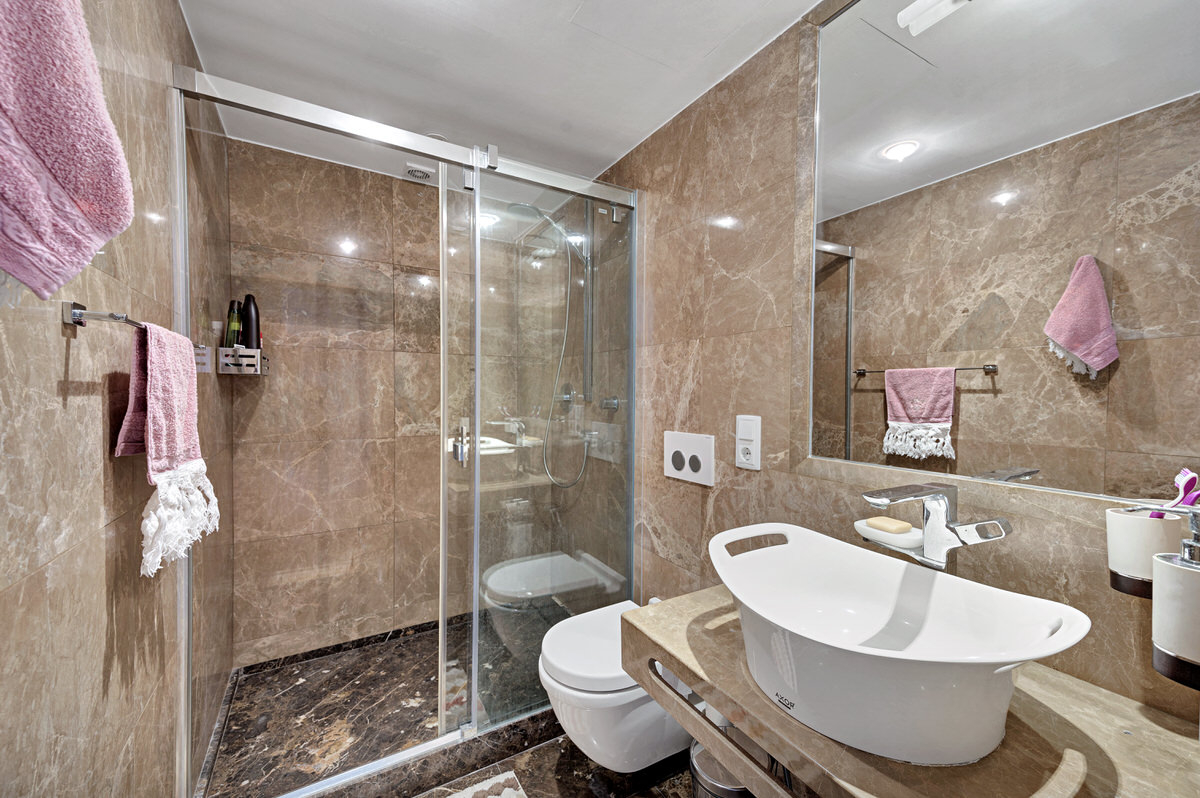 Stylish luxury apartment with fantastic sea views in Puerto Portals (22)