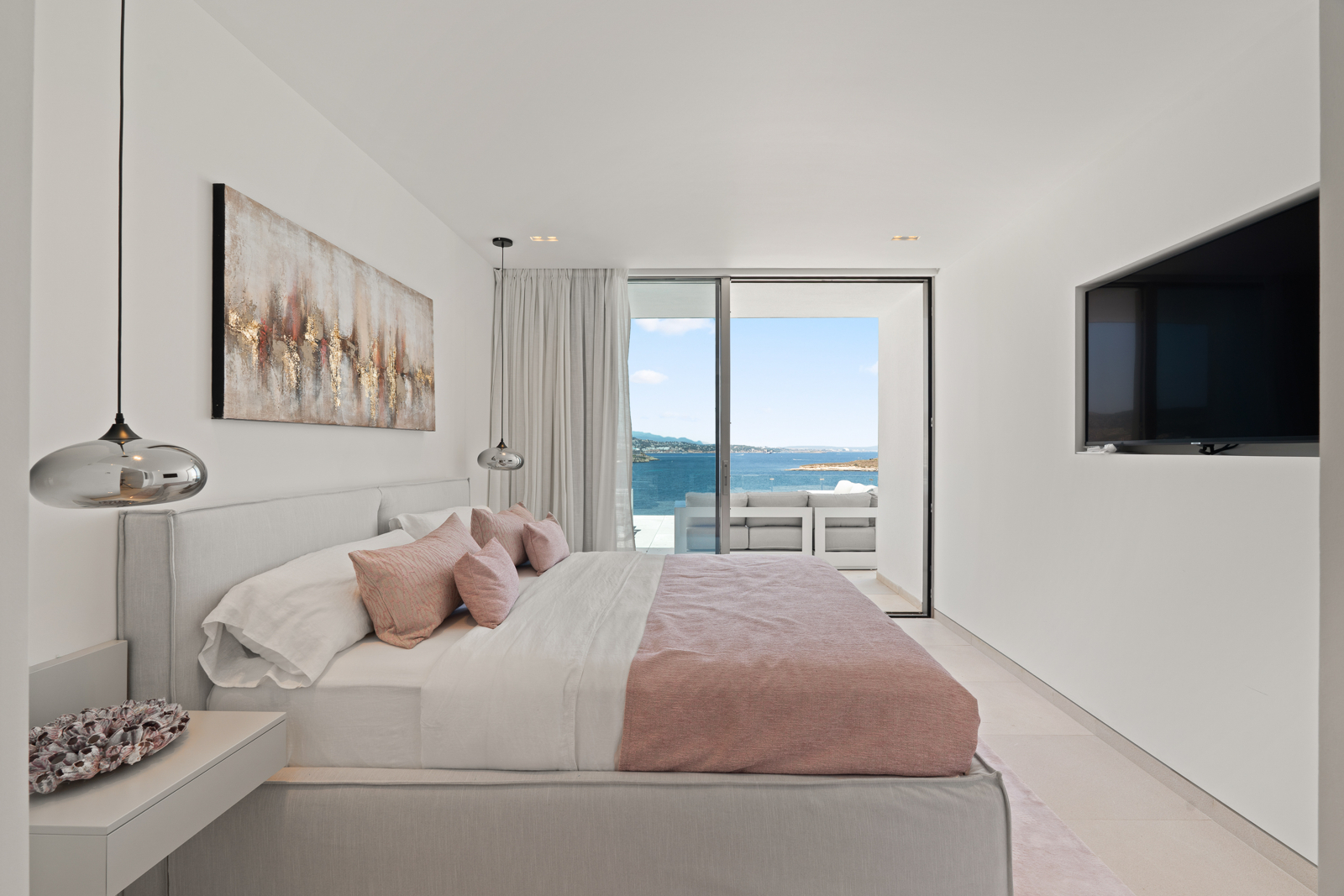 Modern new construction villa in first sea line with private sea access in Cala Vinyes (2)