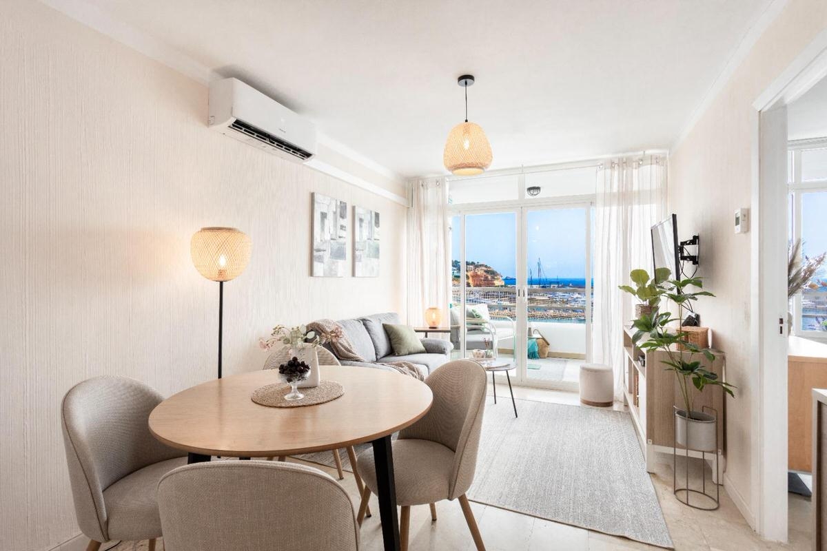 Renovated apartment with stunning seaviews in a beachfront complex in Port Adriano, Mallorca (3)