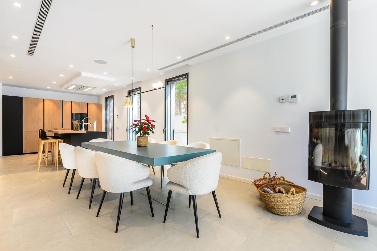 State-of-the-art luxury villa in a prime location within walking distance of Puerto Portals Harbor, ref. 7518 (37)