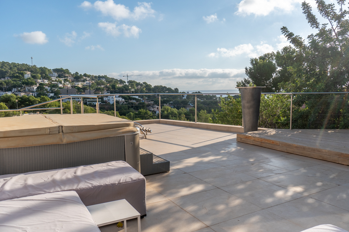 Light-flooded villa with pool and panoramic as well as sea views in Costa den Blanes (14)