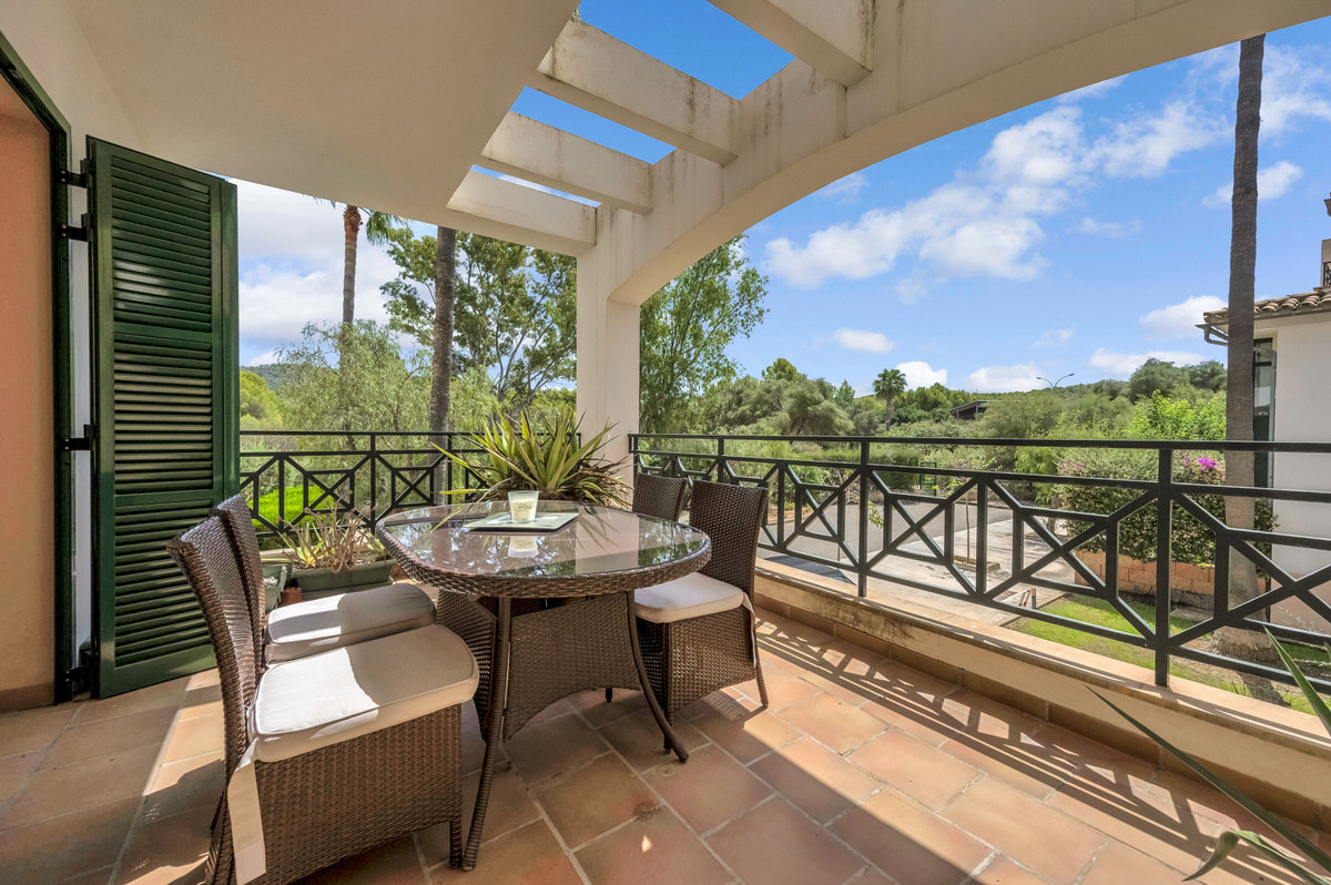 Spacious, well-maintained apartment in a quiet complex with 2 pools in Santa Ponsa (24)