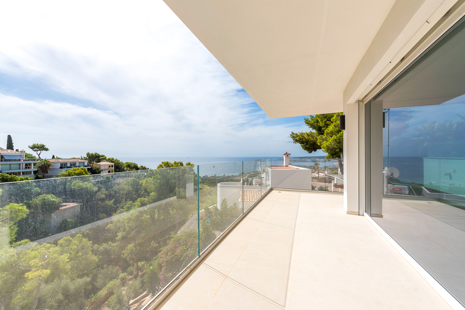 Modern seaview villa in Costa den Blanes, Portals, southwest Mallorca (13)