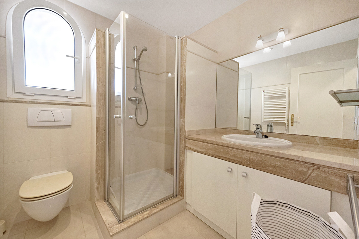 Spacious, well-maintained apartment in a quiet complex with 2 pools in Santa Ponsa (21)