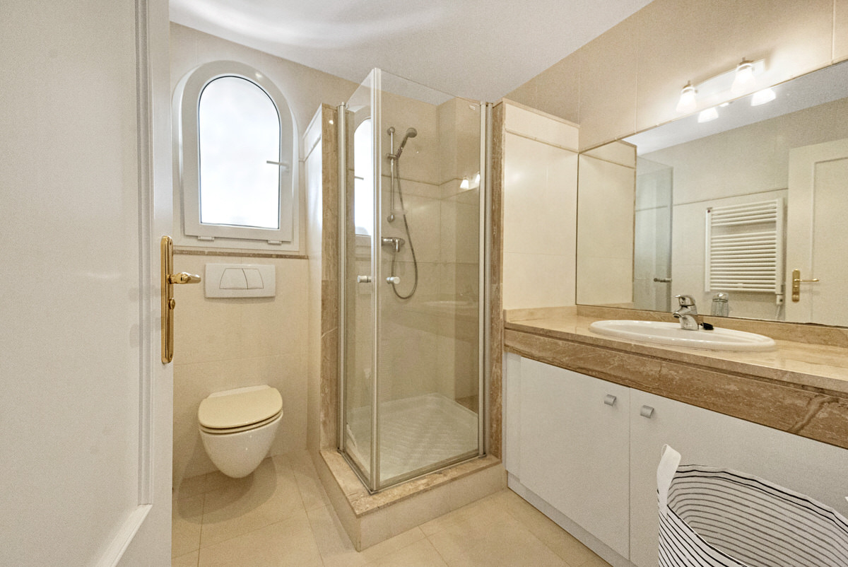 Spacious, well-maintained apartment in a quiet complex with 2 pools in Santa Ponsa (28)