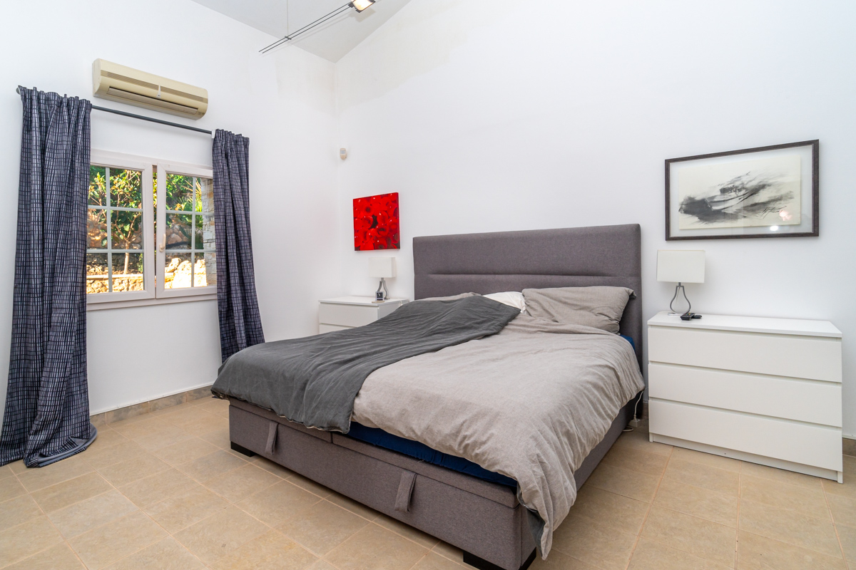 Light-flooded villa with pool and panoramic as well as sea views in Costa den Blanes (9)