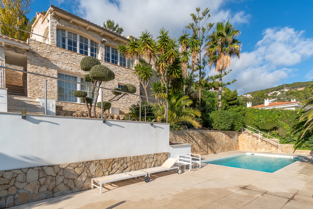 Light-flooded villa with pool and panoramic as well as sea views in Costa den Blanes (18)