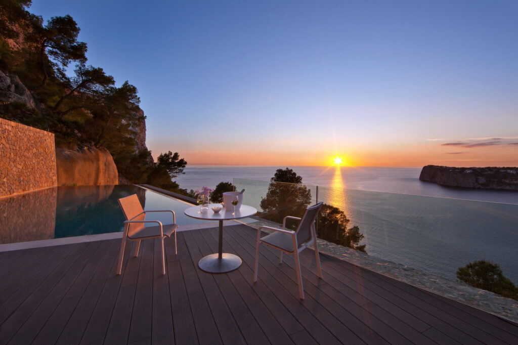 Fantastic luxury villa with stunning sea views and sunsets in Puerto Andratx (2)