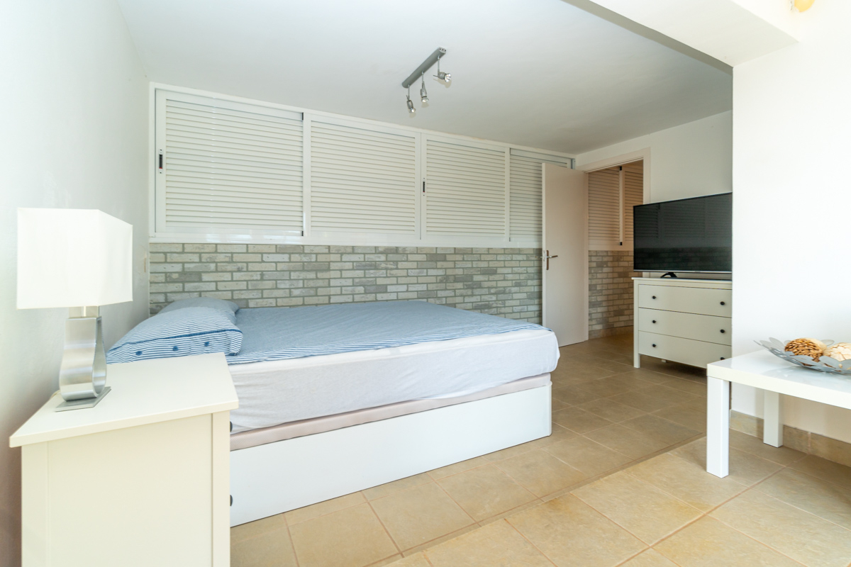 Light-flooded villa with pool and panoramic as well as sea views in Costa den Blanes (1)