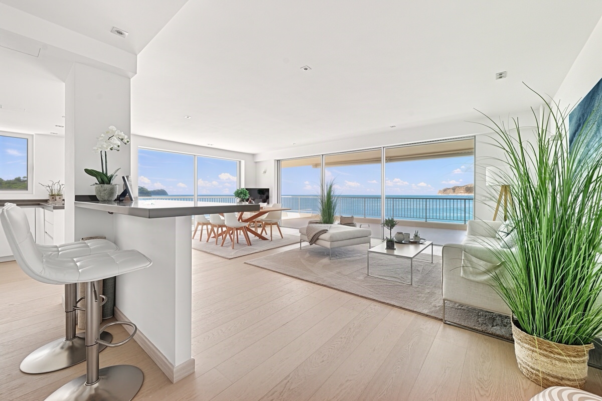 Fantastic seafront apartment with breathtaking views and large terrace in Costa de la Calma (20)