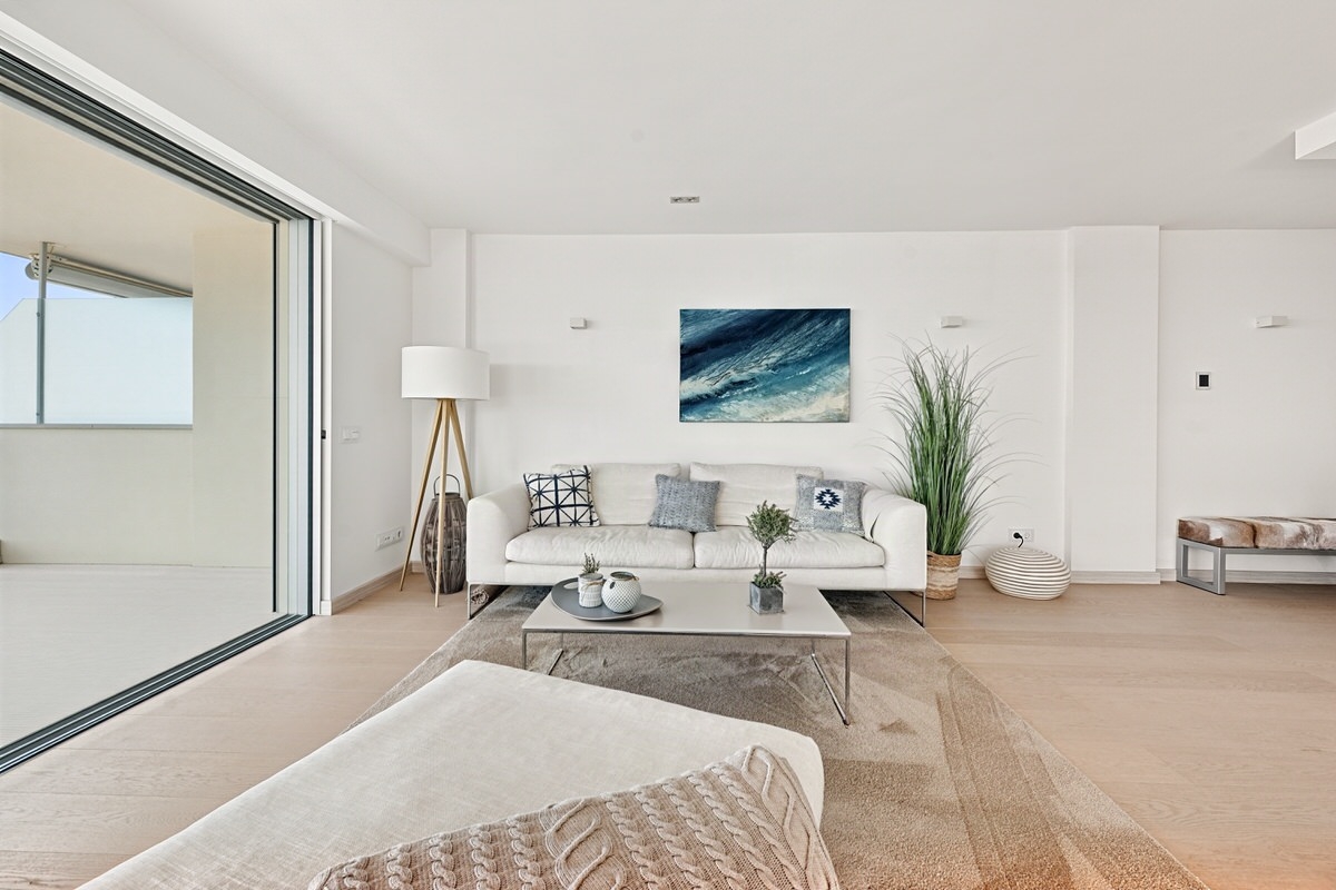 Fantastic seafront apartment with breathtaking views and large terrace in Costa de la Calma (27)